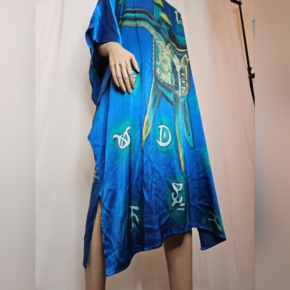 Shanghai Museum Silk Dress - Picture 2 of 5